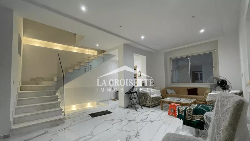 Luxus-Villa S+3 mit Terrasse und Pool in La Marsa: Ein Eleganter Zufluchtsort