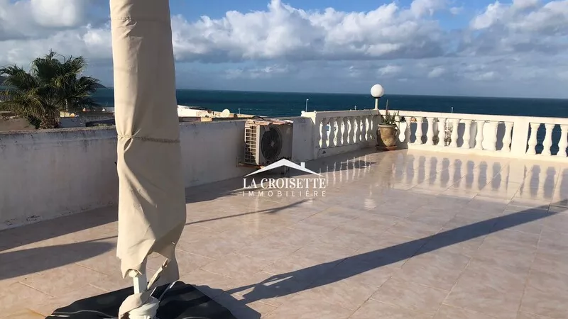 Möblierte S+3 Villa-Etage mit Meerblick in La Marsa