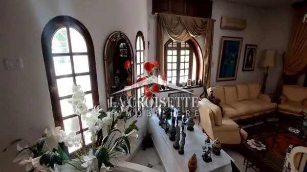 Luxury Furnished Villa S+5 in Gammarth