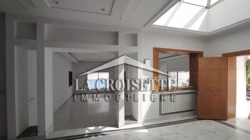 Villa di Lusso in Affitto a Berges du Lac 2: Un Rifugio di Eleganza e Comfort