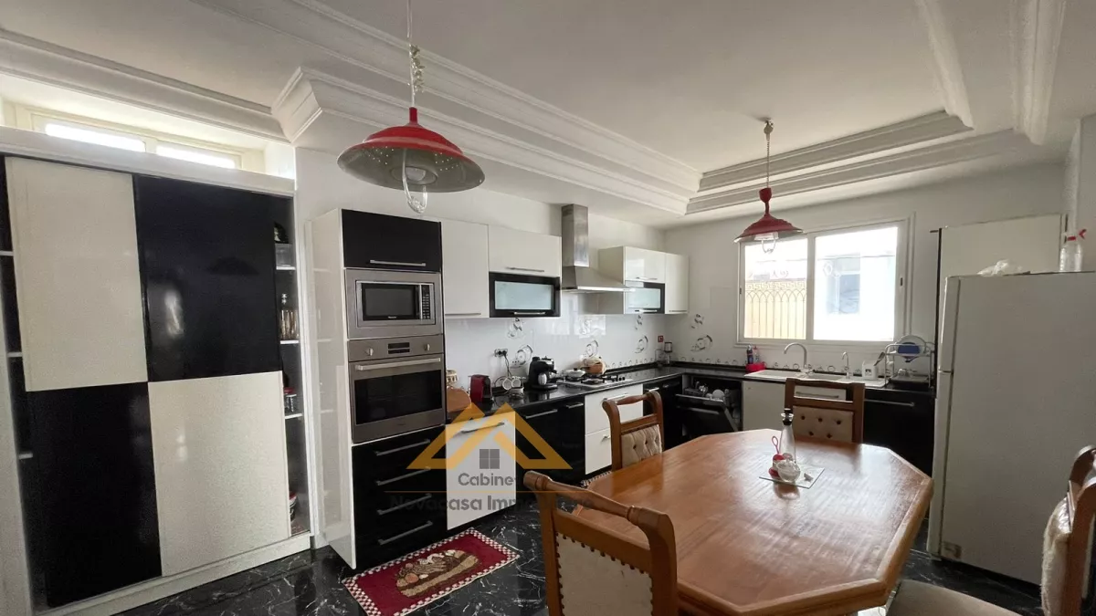 Luxuriöse Wohnung in Chott Mariem, Sousse: Ein Refugium der Komfort und Moderne