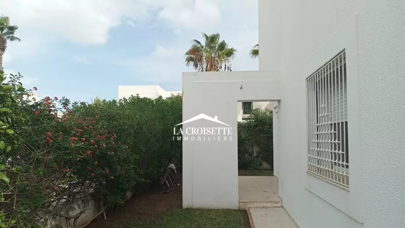 Dream Vacation in Tunis: Villa S+4 at Berges du Lac 1ZVL1609