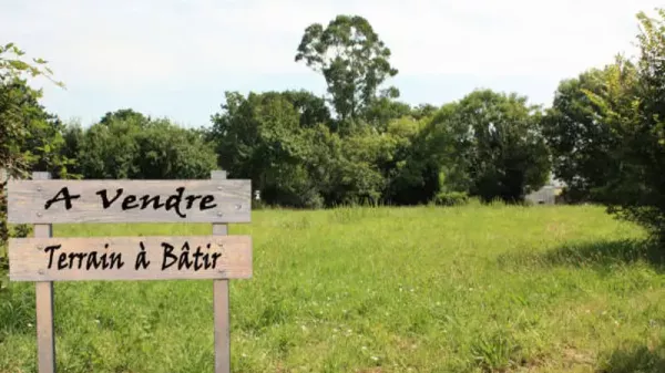 Exceptional 1660 m² Plot for Sale in La Soukra