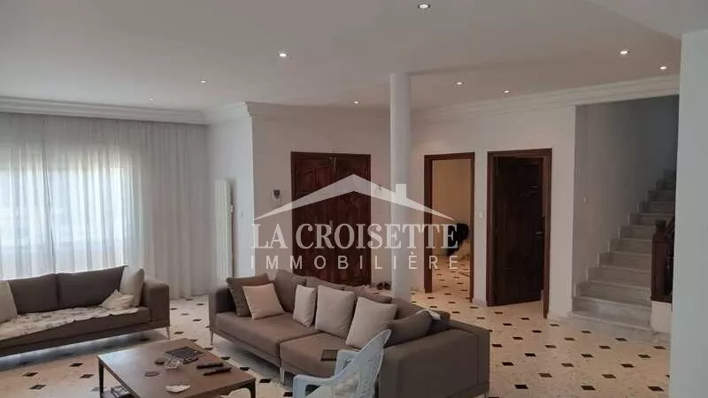 Villa di Lusso S+4 a La Marsa, Tunisi: Un'Oasi di Eleganza e Comfort