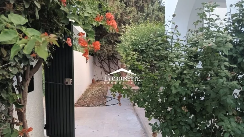 Villa di Lusso in Affitto a Jardins de Carthage, Tunisi