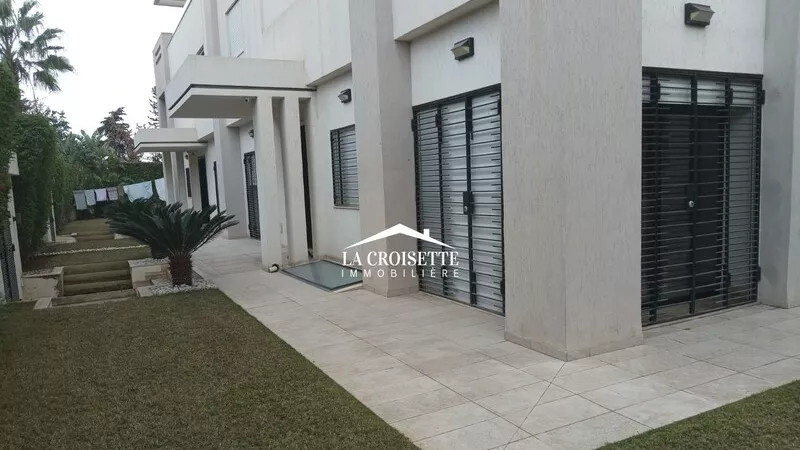 Villa di Lusso in Affitto a La Soukra, Ariana: Un Rifugio di Pace