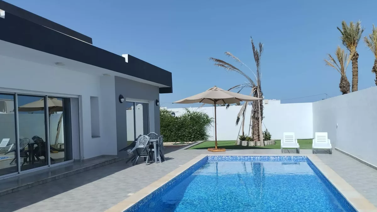 Luxury Villa with Pool and No Vis-à-Vis in Midoun, Djerba