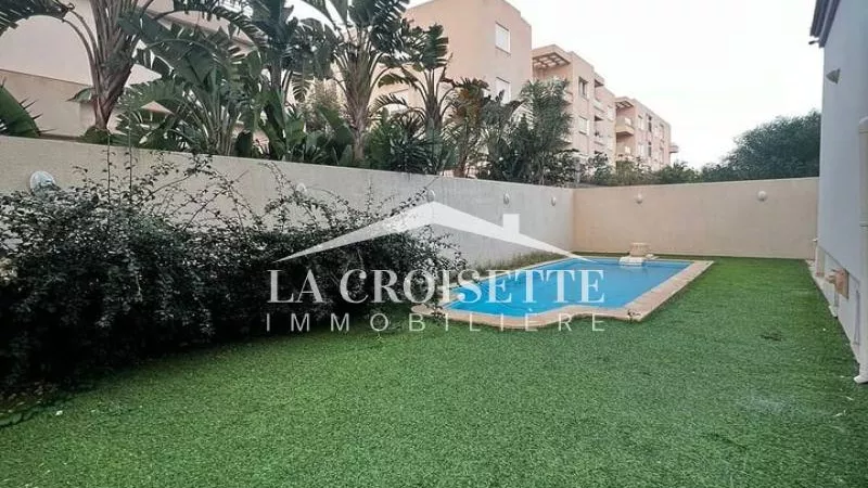 Luxury 4-Bedroom Apartment with Garden and Pool in Jardins de Carthage, Tunis