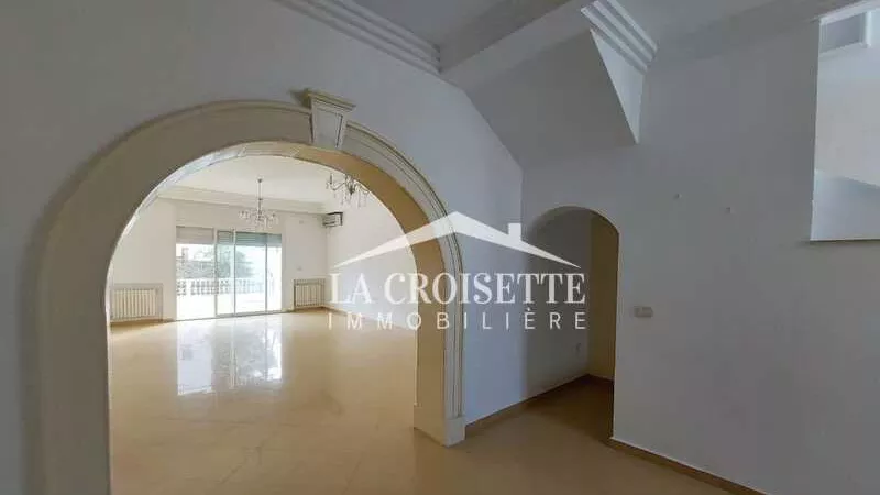 Villa di Lusso in Affitto a La Soukra, Ariana