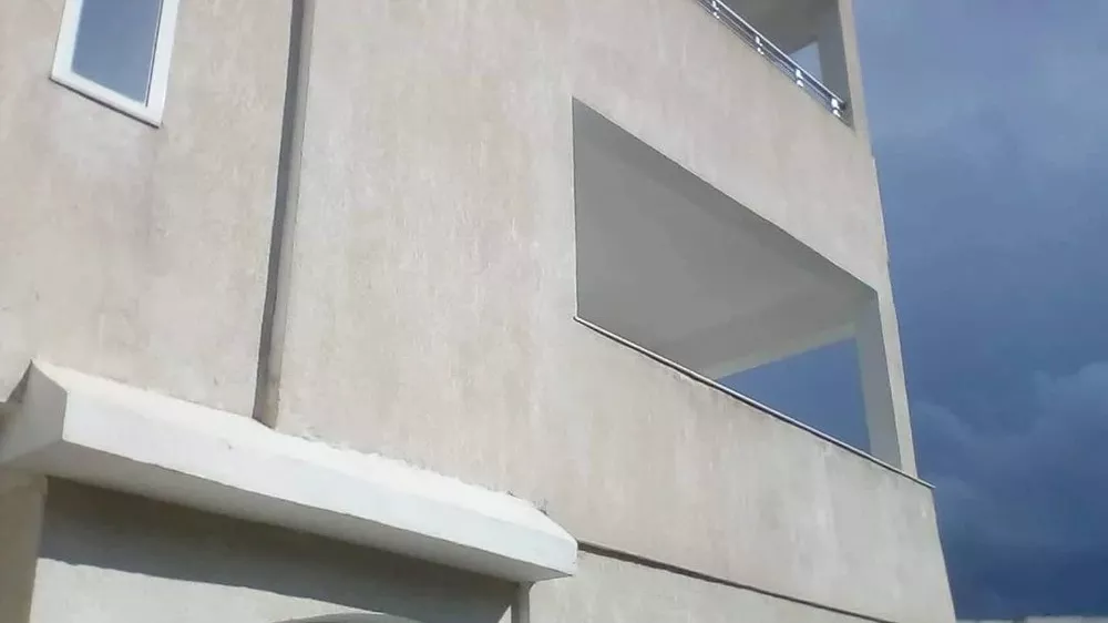 Appartamento di Lusso in Villa a Ennasr 2: Il Tuo Rifugio di Pace ad Ariana