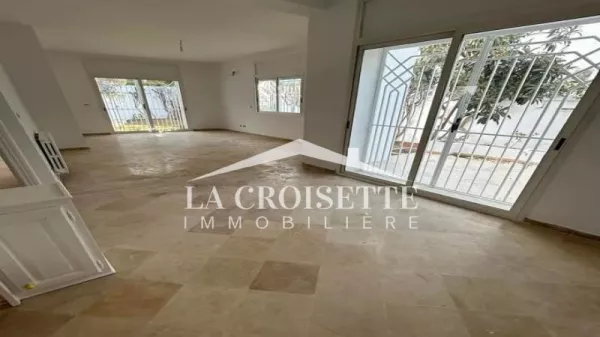 Luxury S+4 Villa for Rent in La Marsa - MVL1657