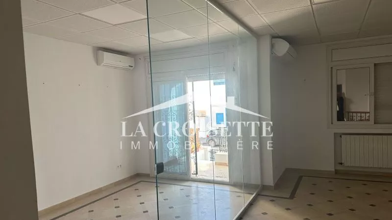 Elegant Triplex S+3 with Garden for Sale at Lac 1