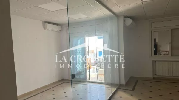 Elegant Triplex S+3 with Garden for Sale at Lac 1