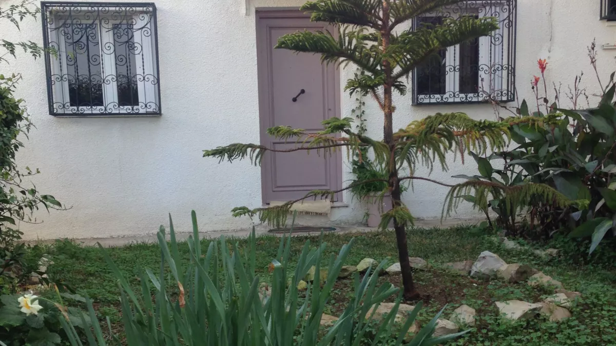 Furnished S+1 Apartment with Garden in La Marsa les Pins