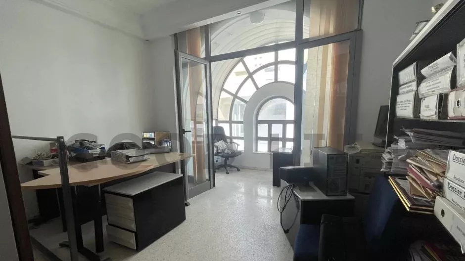 Büro zum Verkauf in Lac 1: Die Ideale Strategische Lage für Ihr Unternehmen