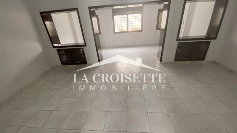 Ground Floor Villa S+3 in La Soukra: Your Ideal Living Space!