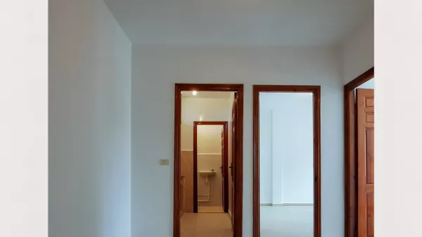 Office Space for Sale in Radès, Avenue Habib Bourguiba