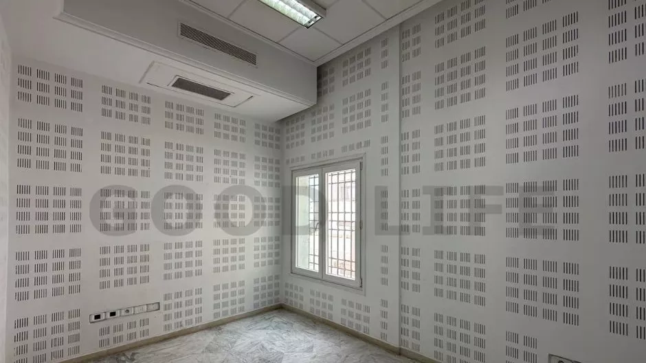 Ausnahmehaus H3 im Herzen des Urban North Center: Ideal für Ihren Geschäftssitz