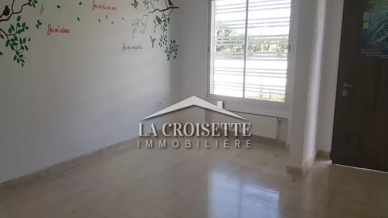 Villa di Lusso al Piano Terra in Affitto a Jardins de Carthage - ZRCL0020