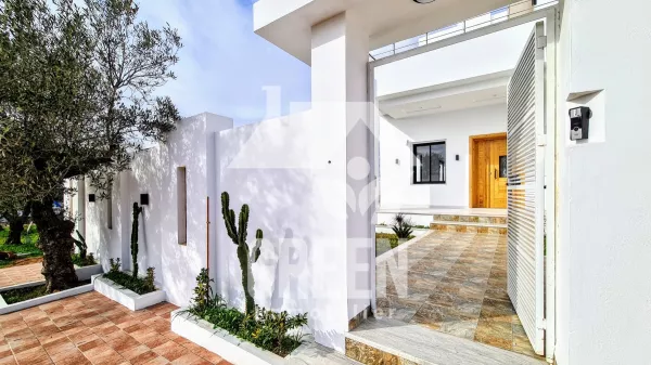 Villa "Le Chalet Rose" for Sale in Hammamet