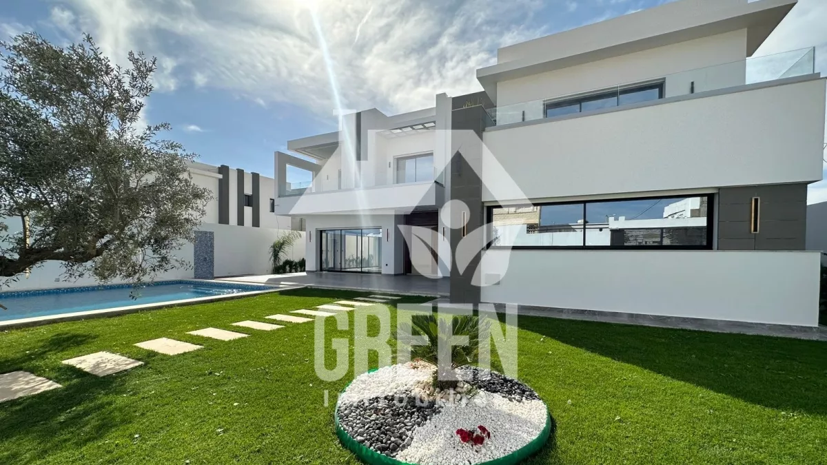 Luxury Villa "VERSACE": A Haven of Elegance in Nabeul