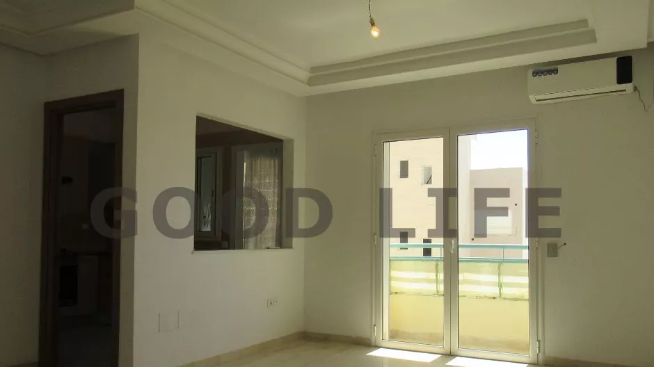 Bright S+1 Apartment in Bhar Lazreg: The Perfect Compromise between Price and Location