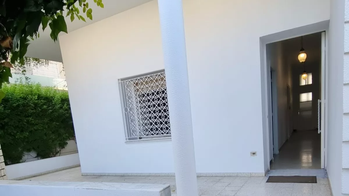 Ground Floor of a S+3 Villa in La Nouvelle Ariana: An Ideal Space for Professionals