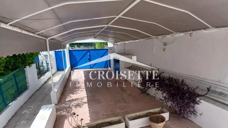 Lussuoso Duplex Arredato S3 con Terrazza a La Marsa MDL0548