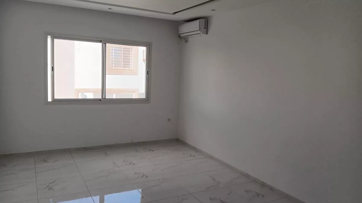 Luxus-S+3-Wohnung im Herzen von Nabeul