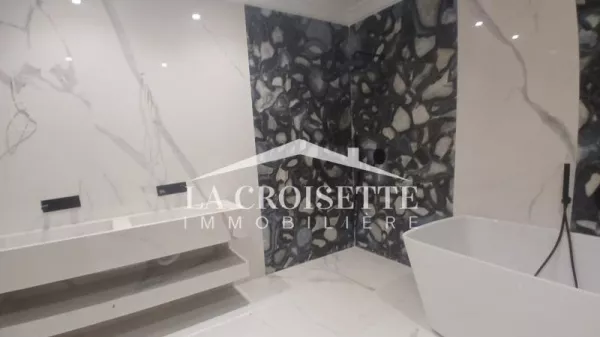 Ground Floor Villa with Sea View in La Marsa - MRCL0337