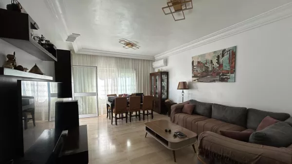 Ground Floor Apartment in Ennasr 1, Ariana
