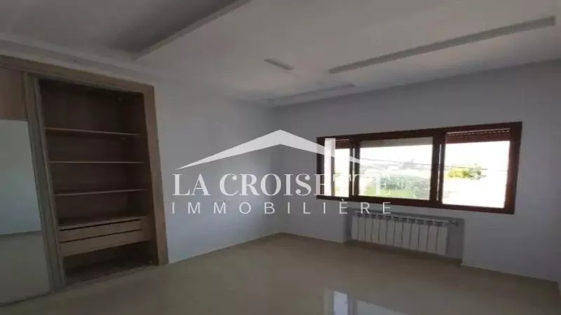 Elegante Appartamento S3 a La Soukra ZEL0579: Un Rifugio di Comfort e Eleganza