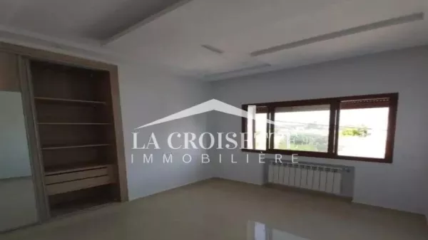 Elegant S3 Apartment in La Soukra ZEL0579