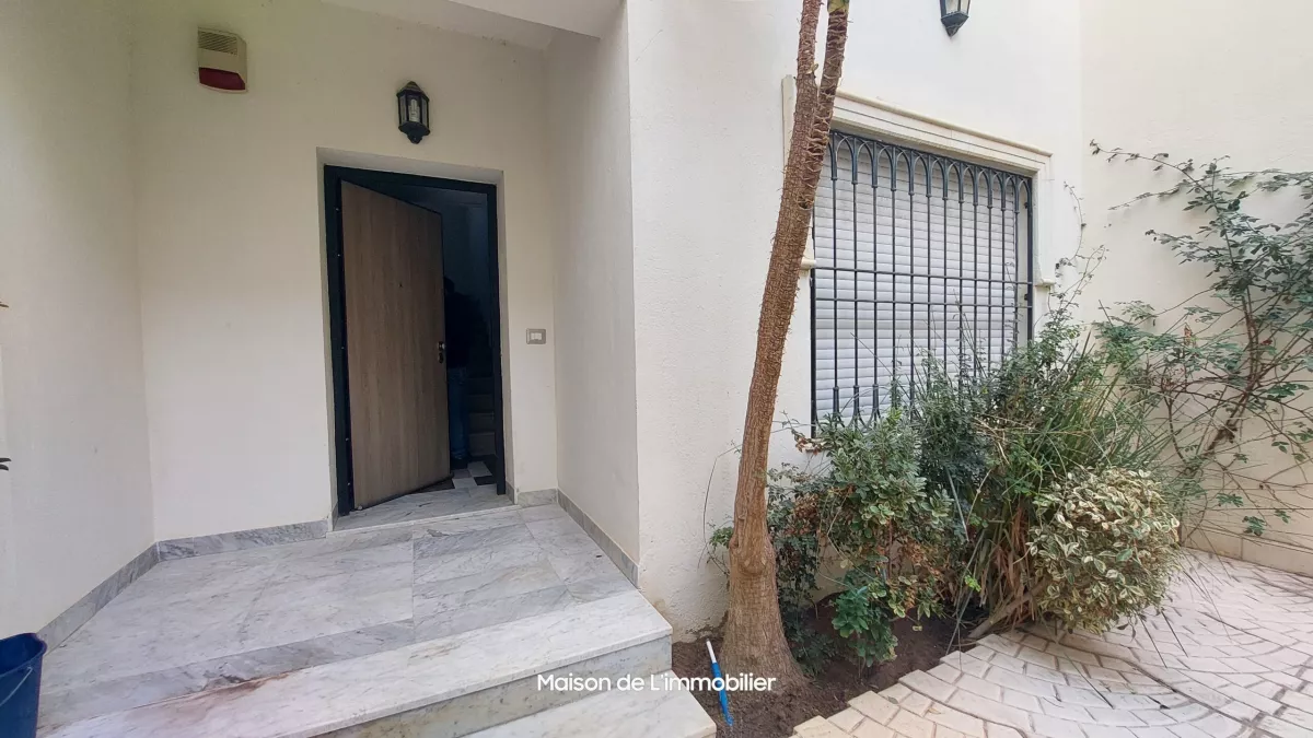 Lussuoso Duplex S3 con Giardino a La Soukra: Il Rifugio Ideale per le Famiglie