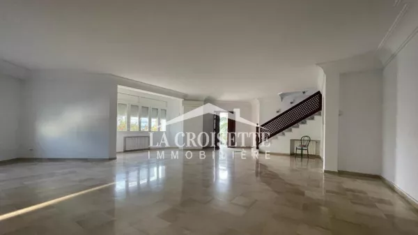 Elegant Duplex S4 with Garden and Terrace in La Marsa - MAL3607