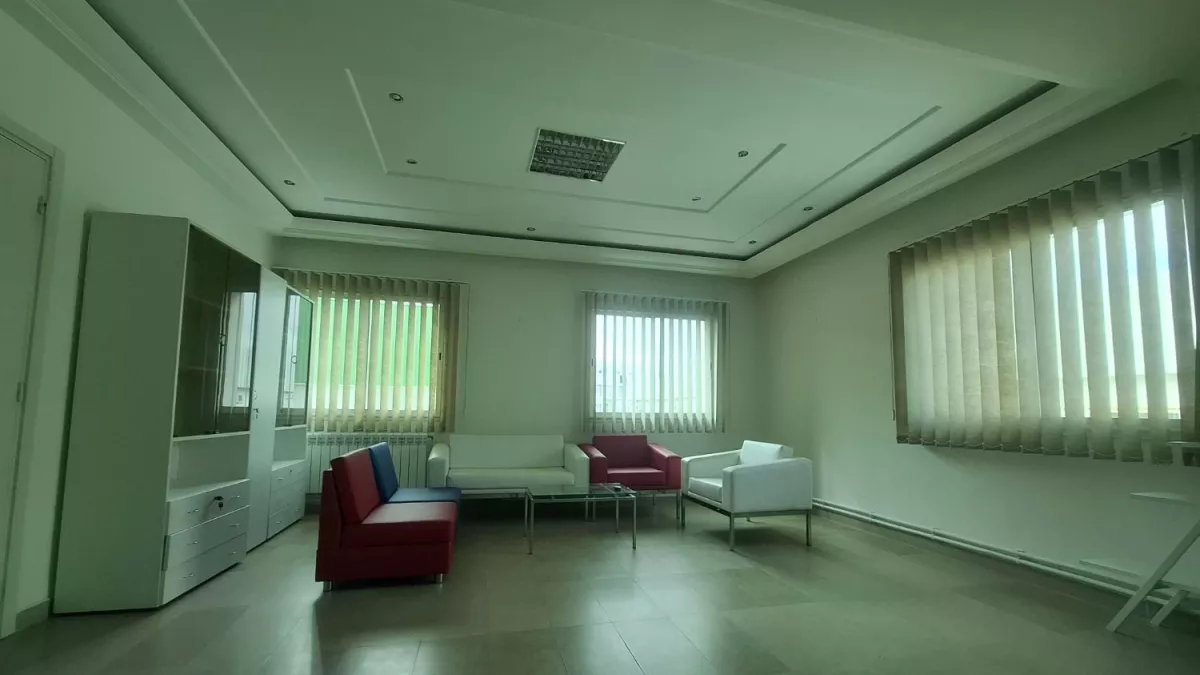 Ufficio di Lusso Arredato nella Zona Industriale di Mghira, Ben Arous