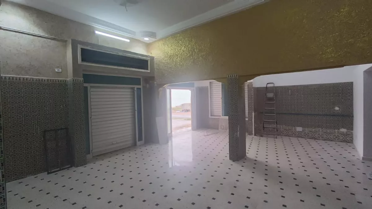 Dream Commercial Space for Sale in Ben Arous: Ideal for a Tea Salon