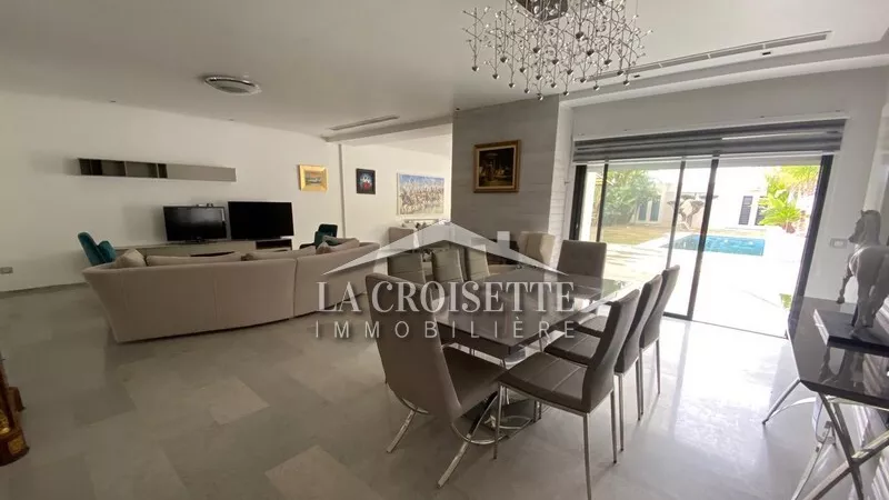 Luxury Villa with Pool in La Soukra: A Haven of Peace and Elegance