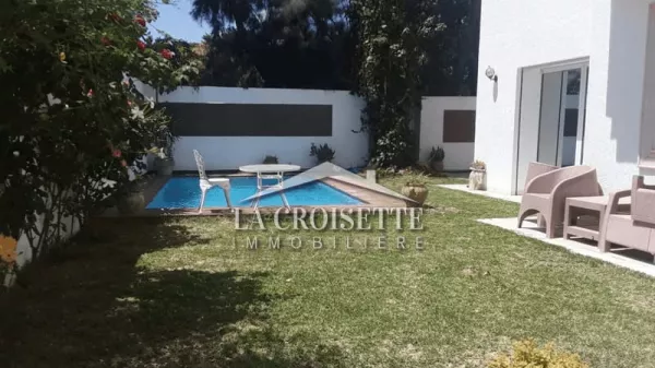 Villa di Lusso con 2 Livelli Separati a La Soukra