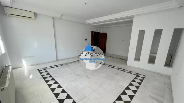 Appartamento di Lusso S+3 in Affitto a Sahloul 2