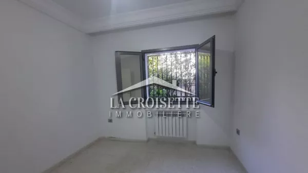 Elegante Appartamento S+2 con Giardino a La Marsa