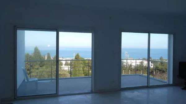 3 Appartamenti con Vista Mare sulla Corniche di Bizerte - Un'Opportunità Eccezionale!