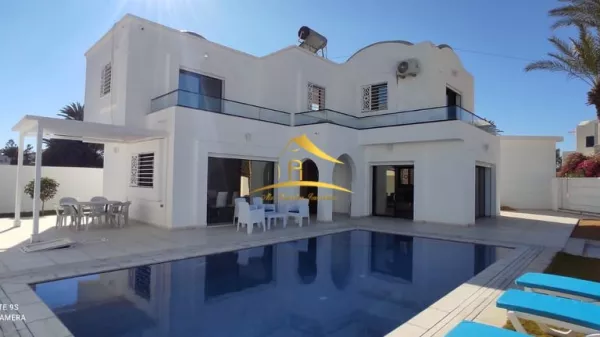 Villa di Lusso con Piscina nella Zona Turistica di Djerba