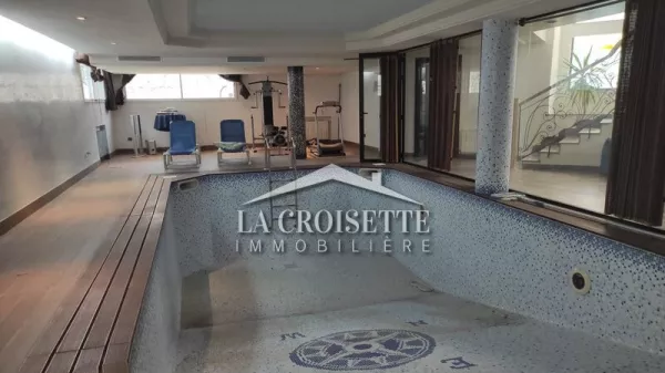 Villa di Lusso S+6 con Piscina all'Aperto a Gammarth