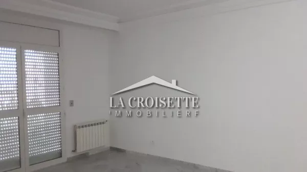 Appartamento Comfortevole e Sicuro di 4 Stanze ad Ain Zaghouan Nord