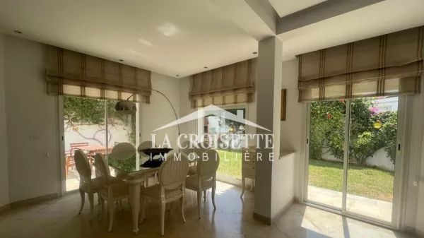 Villa di Lusso Arredata S+4 in Affitto a La Marsa, Tunisi