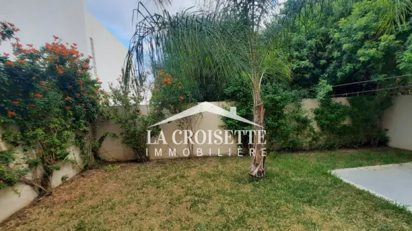 Triplex di Lusso con Giardino a La Soukra
