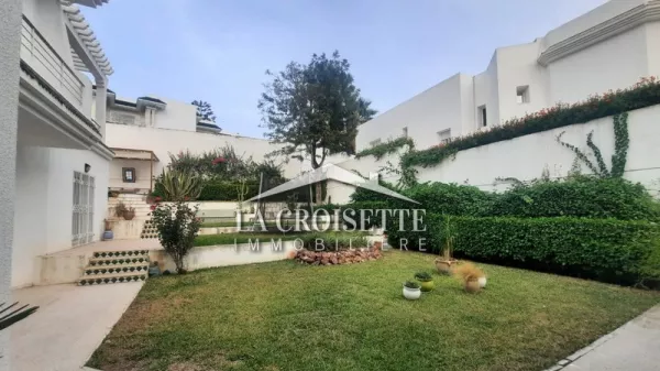 Villa di Lusso in Affitto a Gammarth - La Casa dei Sogni