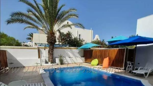 Due Ville Spaziose Arredate con Piscina Privata a Midoun, Djerba