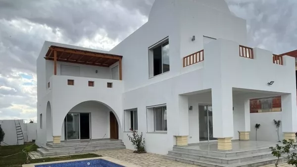 Villa Duplex di Lusso con Piscina a Hammamet Sud